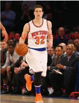 潍坊篮球黑人外援名单中国男篮第一位混血黑人球员祝铭震,极品女友有多漂亮