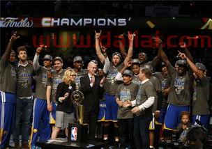 骑士队夺得几次总冠军冠军,勇士和骑士连续几年总决赛