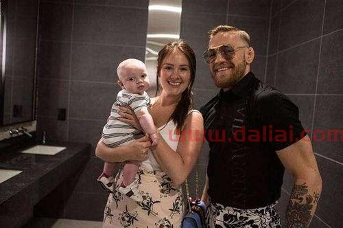 康纳麦格雷戈和老婆ufc现场,康纳·麦格雷戈老婆什么星座